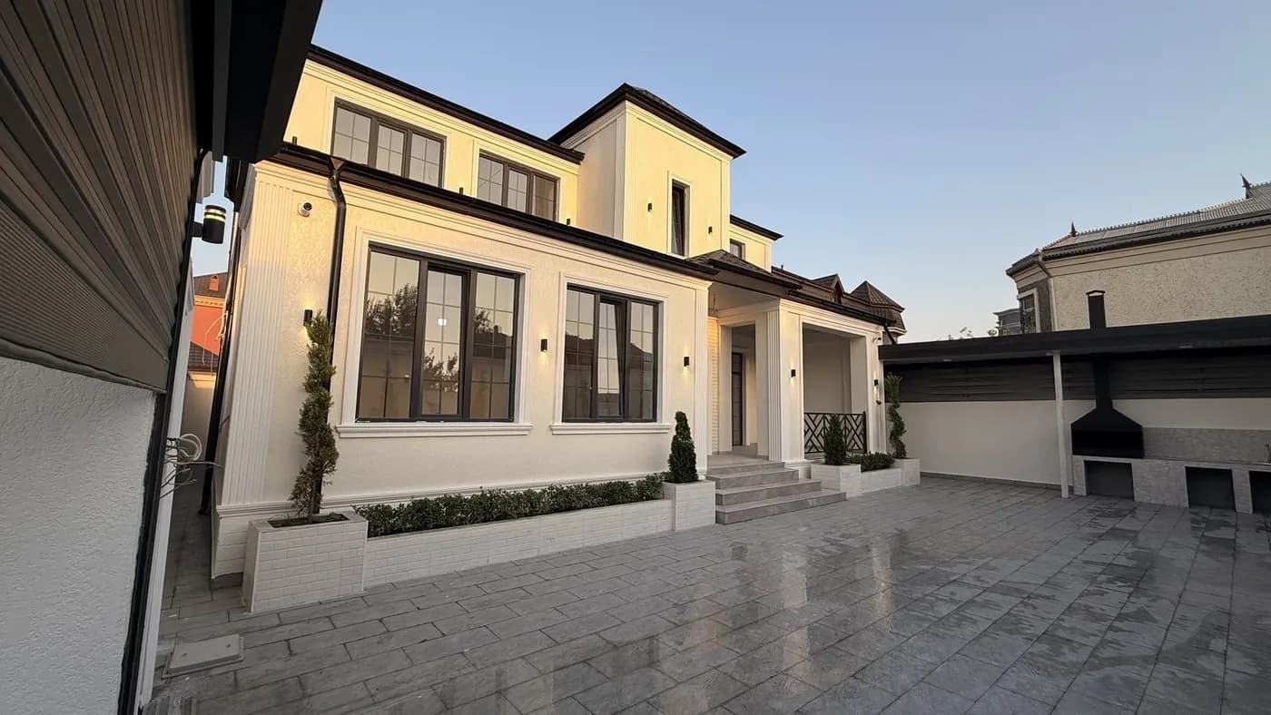 5 otaqlı həyət evi