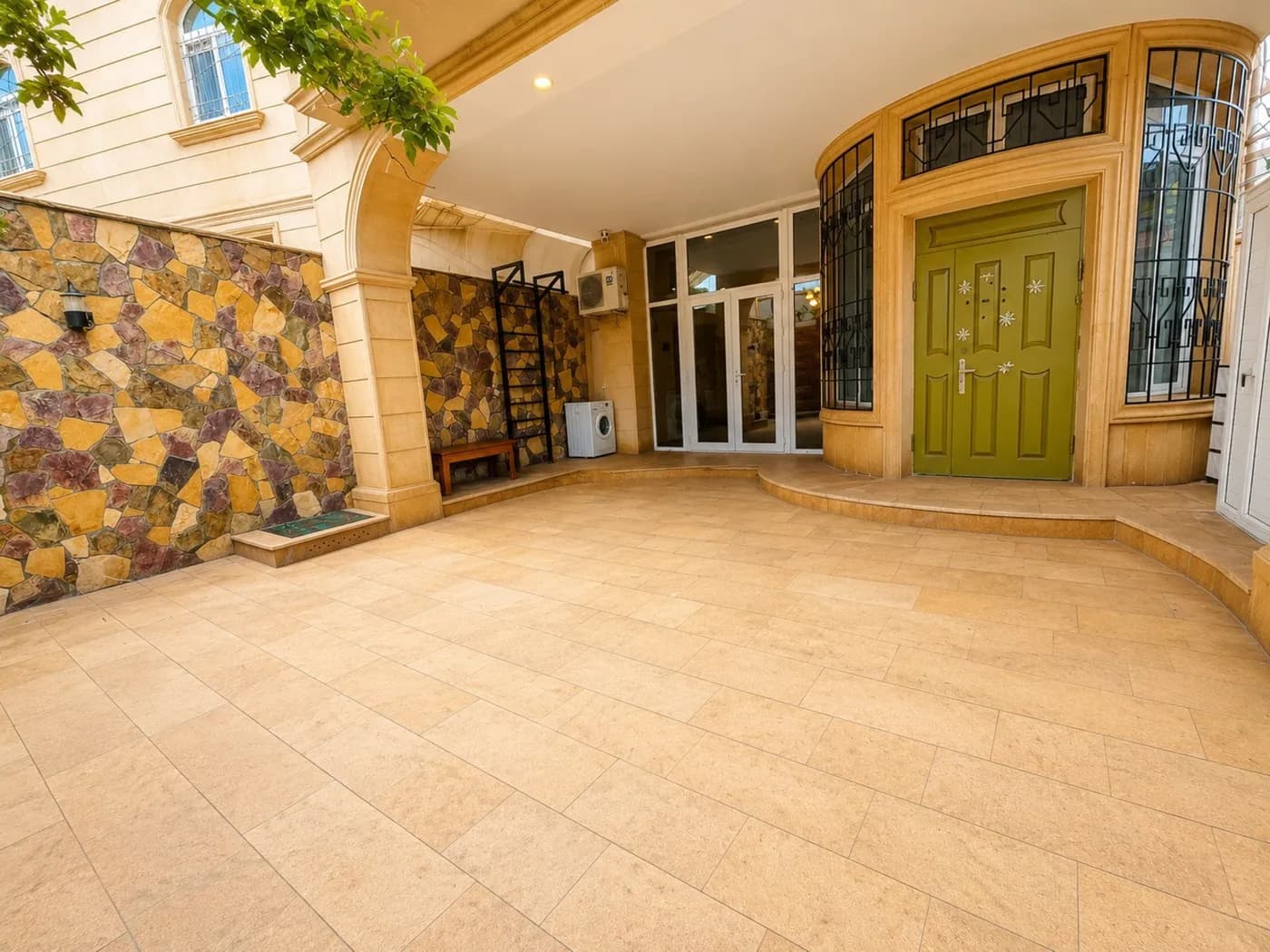 5 otaqlı həyət evi