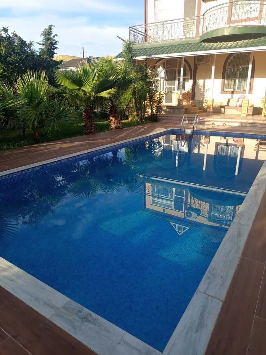7 otaqlı həyət evi
